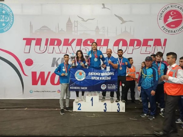 Bakan Gltak, 'Gurur duyuyorum'